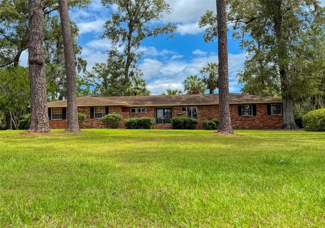 Photo 1 of Single family home for sale at 4243 Se 8th Street, Ocala, FL 34471 | MLS# OM725993 | Listing updated on 2026-08-25