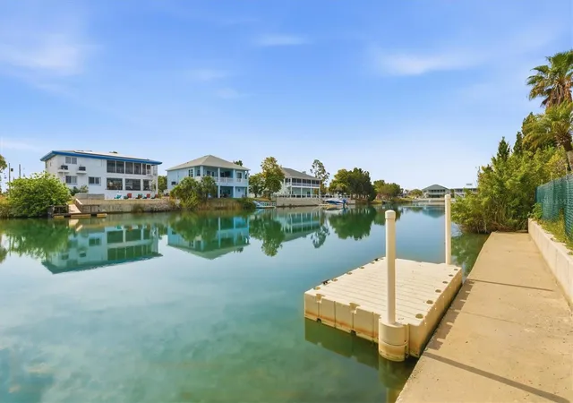 Photo 4 of Single family home for sale at 3294 Gardenia Dr, Hernando Beach, FL 34607 | MLS# W7886396 | Listing updated on 2026-08-01