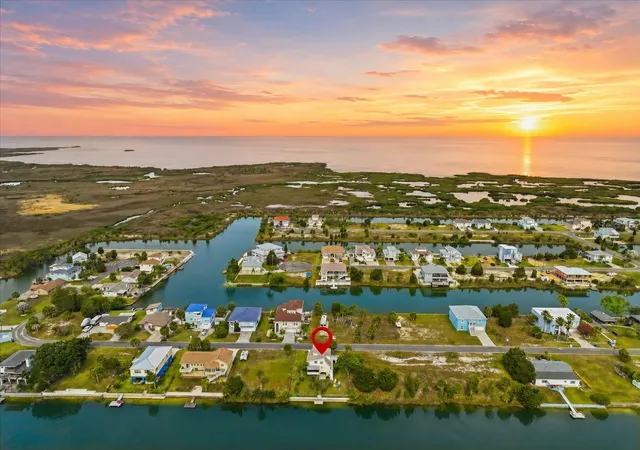 Photo 5 of Single family home for sale at 3294 Gardenia Dr, Hernando Beach, FL 34607 | MLS# W7886396 | Listing updated on 2026-08-01