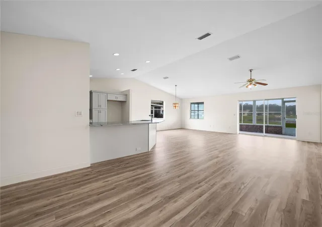 3rd image of 6341 Silver Lakes Dr W, Lakeland, FL 33810 | MLS# L4962461