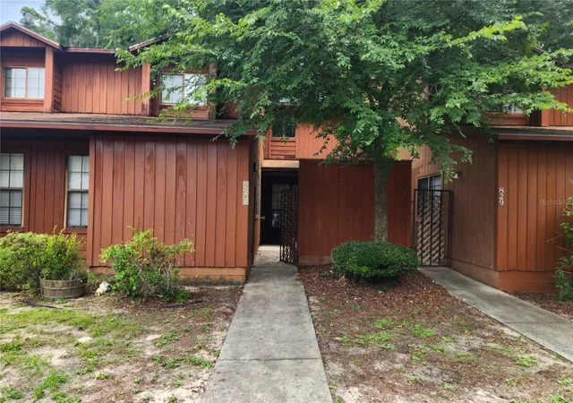 1st image of 823 Sw 58th Ter, Gainesville, FL 32607 | MLS# OM725995