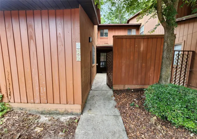 2nd image of 823 Sw 58th Ter, Gainesville, FL 32607 | MLS# OM725995