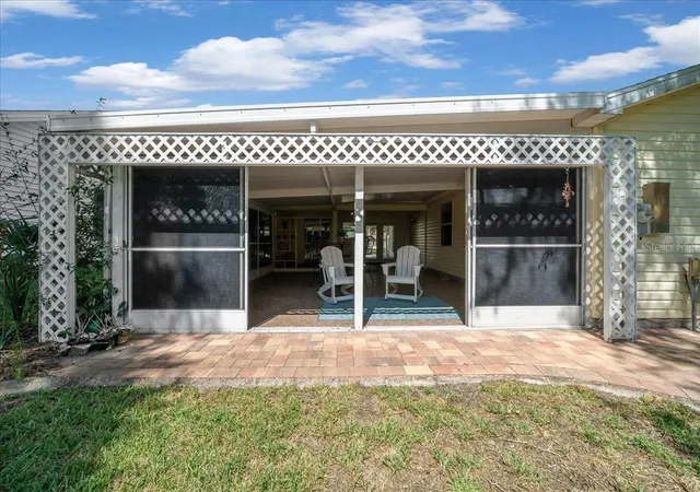 2nd image of 1133 Del Toro Dr, Lady Lake, FL 32159 | MLS# G5113320