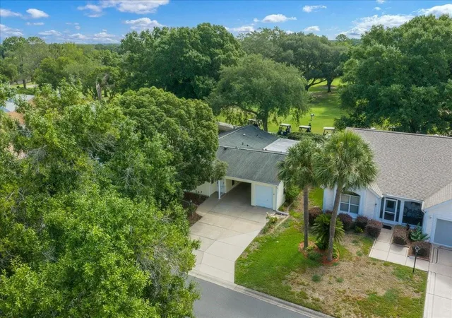 Photo 3 of Single family home for sale at 1133 Del Toro Dr, Lady Lake, FL 32159 | MLS# G5113320 | Listing updated on 2026-10-09