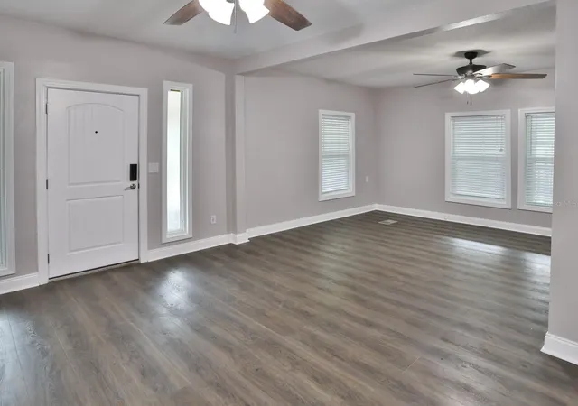 3rd image of 3016 N Maryland Ave, Plant City, FL 33563 | MLS# TB8515610