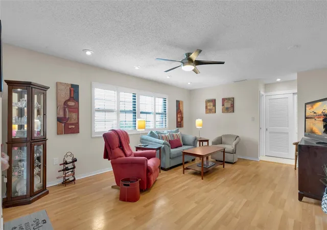 5th image of 500 Newell Hill Rd #110D, Leesburg, FL 34748 | MLS# G5113323
