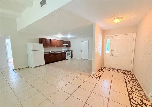 Photo 4 of Sale Pending at 336 Montgomery Ct, Kissimmee, FL 34758 | MLS# O6413724 | Listing updated on 2026-10-08