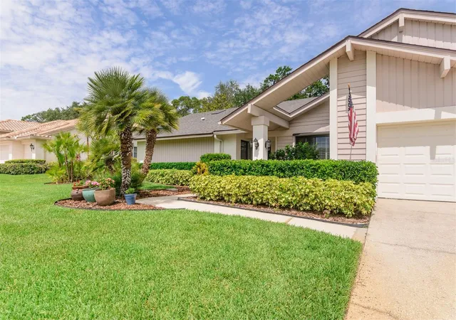 Photo 3 of Sale Pending at 3230 Sandy Ridge Dr, Clearwater, FL 33761 | MLS# TB8515624 | Listing updated on 2026-10-14