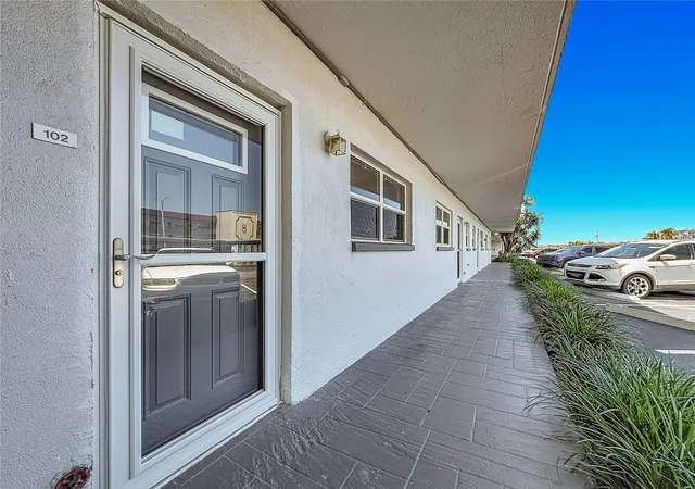 Homes for sale in Gulfport, FL | 3018 59th St S #102, Gulfport, FL 33707 | MLS# TB8515626