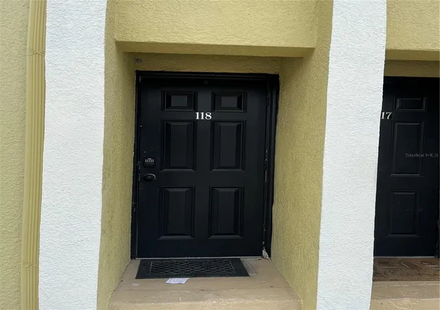 2nd image of 3206 W Azeele St #118, Tampa, FL 33609 | MLS# TB8515633
