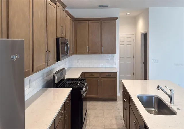 Photo 3 of Single family home for sale at 6863 Spanish Imperial St, Howey In The Hills, FL 34737 | MLS# O6413731 | Listing updated on 2026-10-11