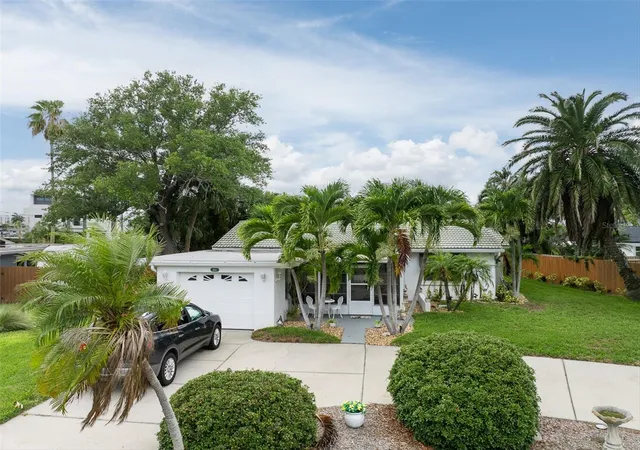 Homes for sale in Treasure Island, FL | 55 A Dolphin Dr, Treasure Island, FL 33706 | MLS# TB8515656