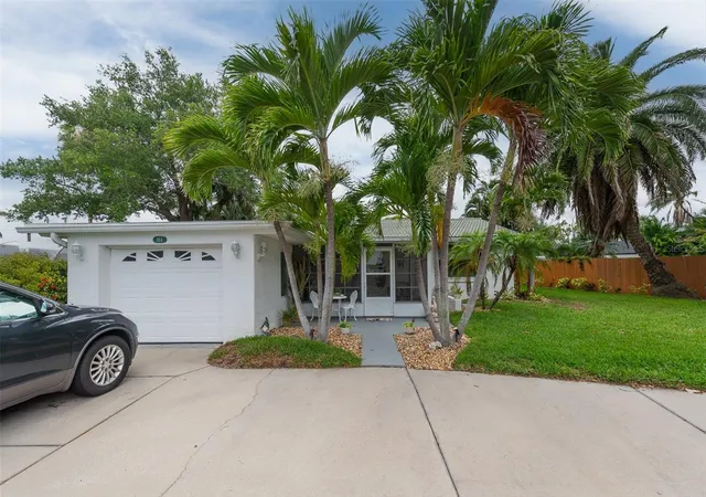 Homes for sale in Treasure Island, FL | 55 A Dolphin Dr, Treasure Island, FL 33706 | MLS# TB8515656