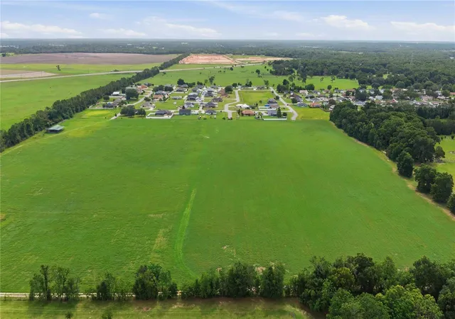 3rd image of 106Th Pl, Belleview, FL 34420 | MLS# OM726001