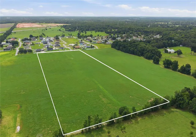 4th image of 106Th Pl, Belleview, FL 34420 | MLS# OM726001