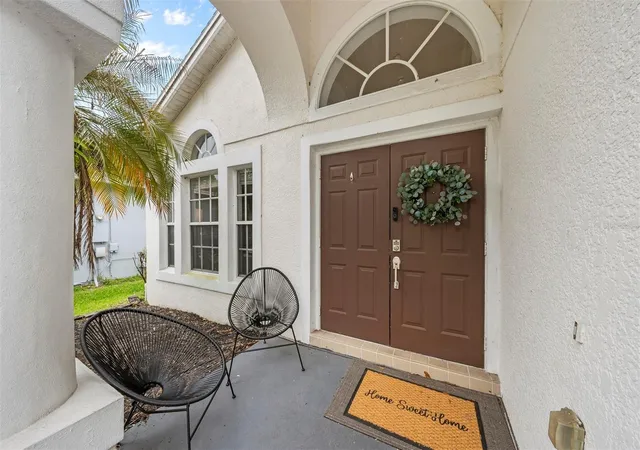 Photo 2 of Single family home for sale at 526 Fitzwilliam Way, Orlando, FL 32828 | MLS# O6413760 | Listing updated on 2026-08-28