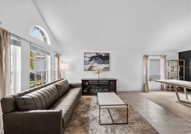 Photo 4 of Single family home for sale at 526 Fitzwilliam Way, Orlando, FL 32828 | MLS# O6413760 | Listing updated on 2026-08-28