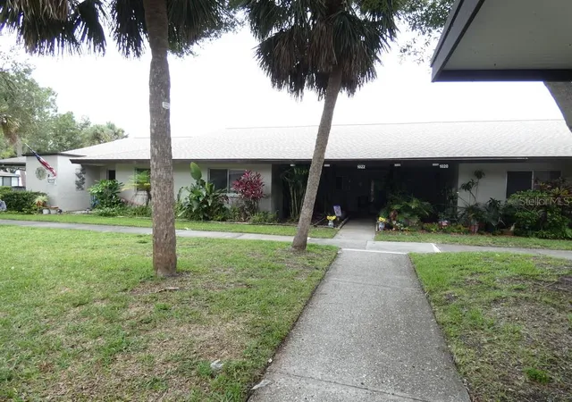 Photo 1 of Condo for sale at 1024 10th Circle Se, Largo, FL 33771 | MLS# W7886401 | Listing updated on 2026-10-05
