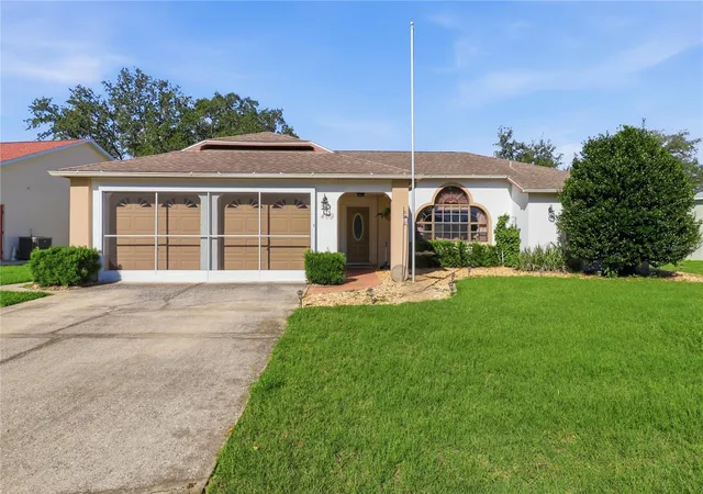 Homes for sale in Lecanto, FL | 409 N Turkey Pine Loop, Lecanto, FL 34461 | MLS# OM726006