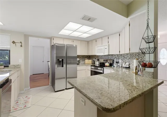 Homes for sale in Lecanto, FL | 409 N Turkey Pine Loop, Lecanto, FL 34461 | MLS# OM726006