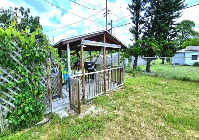17th image of 229 Raymond Ave, Frostproof, FL 33843 | MLS# S5151268