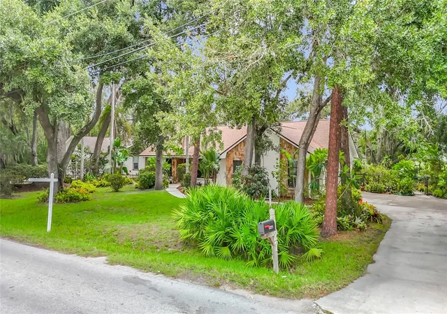 Photo 3 of Single family home for sale at 12721 N Armenia Ave, Tampa, FL 33612 | MLS# TB8515709 | Listing updated on 2026-10-07