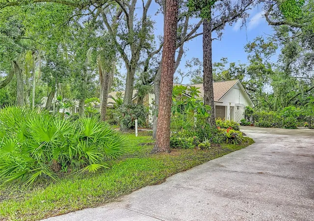 Photo 1 of Single family home for sale at 12721 N Armenia Ave, Tampa, FL 33612 | MLS# TB8515709 | Listing updated on 2026-10-24