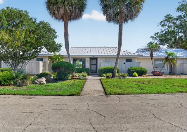 1st image of 11643 W King Fisher Ct #200, Crystal River, FL 34429 | MLS# W7886404