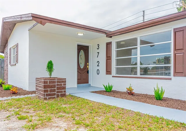 Homes for sale in Holiday, FL | 3720 Beacon Square Dr, Holiday, FL 34691 | MLS# W7886405