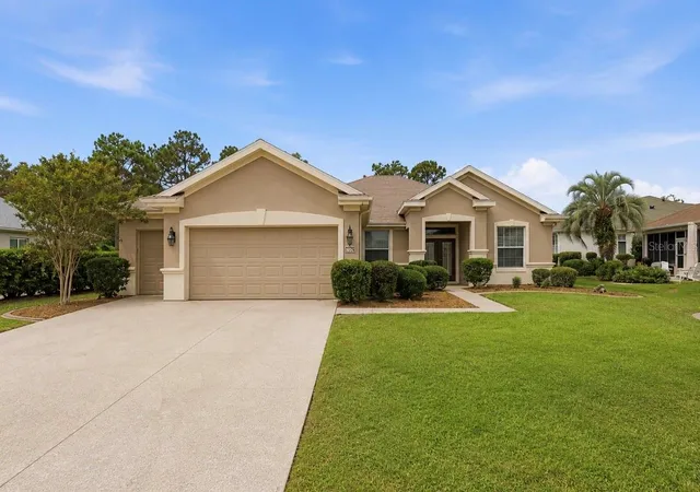 Photo 3 of Single family home for sale at 12716 Se 91st Terrace Rd, Summerfield, FL 34491 | MLS# OM726021 | Listing updated on 2026-08-31