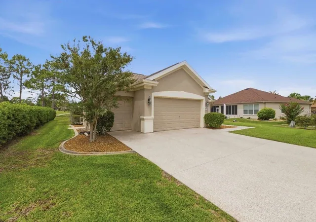 Photo 3 of Single family home for sale at 12716 SE 91st Terrace Rd, Summerfield, FL 34491 | MLS# OM726021 | Listing updated on 2026-08-31