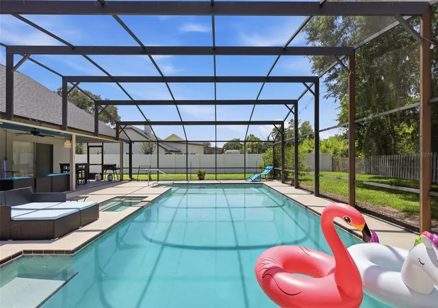 Photo 3 of Single family home for sale at 1055 Chesterfield Cir, Winter Springs, FL 32708 | MLS# O6413841 | Listing updated on 2026-10-08