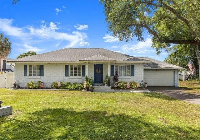 1st image of 920 Alicia Ave, Tampa, FL 33604 | MLS# TB8515733