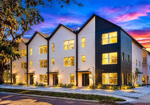 Photo 1 of Townhouse for sale at 1606 Park Lake St #9, Orlando, FL 32803 | MLS# O6413850 | Listing updated on 2026-09-03