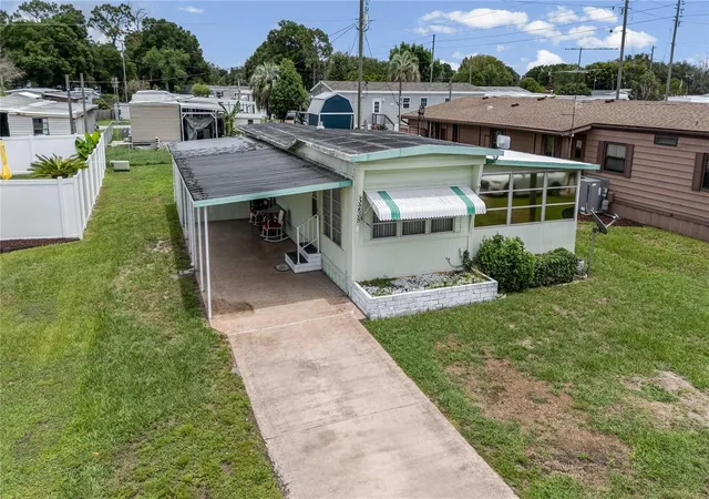 Homes for sale in Zephyrhills, FL | 5238 Betmar Dr, Zephyrhills, FL 33542 | MLS# TB8515737