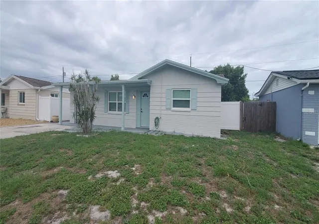 Photo 2 of Single family home for sale at 3611 Sheryl Hl Dr, Holiday, FL 34691 | MLS# W7886412 | Listing updated on 2026-08-21
