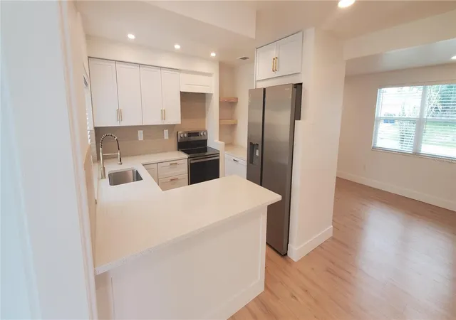 Photo 3 of Single family home for sale at 3611 Sheryl Hl Dr, Holiday, FL 34691 | MLS# W7886412 | Listing updated on 2026-08-21