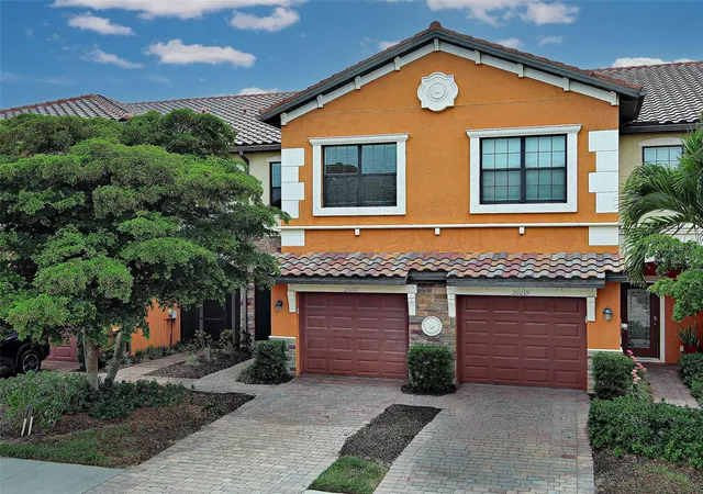 Photo 1 of Townhouse for sale at 20217 Lagente Cir, Venice, FL 34293 | MLS# N6144599 | Listing updated on 2026-09-03