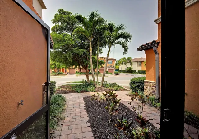 Photo 4 of Townhouse for sale at 20217 Lagente Cir, Venice, FL 34293 | MLS# N6144599 | Listing updated on 2026-09-03