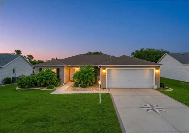 3rd image of 1575 Hollyberry Pl, Lady Lake, FL 32162 | MLS# G5113335