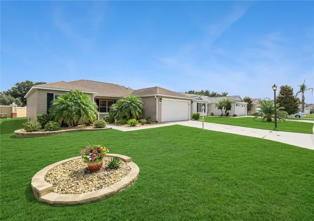 4th image of 1575 Hollyberry Pl, Lady Lake, FL 32162 | MLS# G5113335