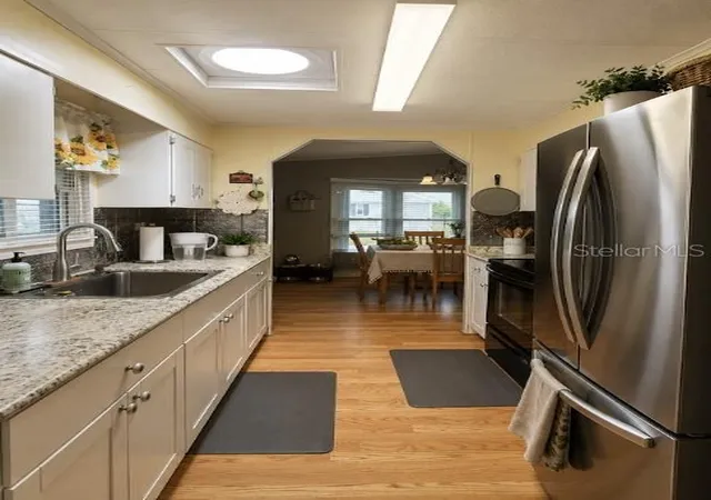 Photo 3 of Manufactured home for sale at 475 Papaya Cir, Sebastian, FL 32976 | MLS# O6413872 | Listing updated on 2026-10-09