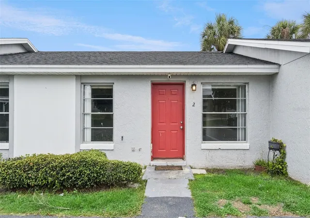 Townhouse for sale at 2 Lake Villa Way, KISSIMMEE, FL 34743 | MLS# O6413875