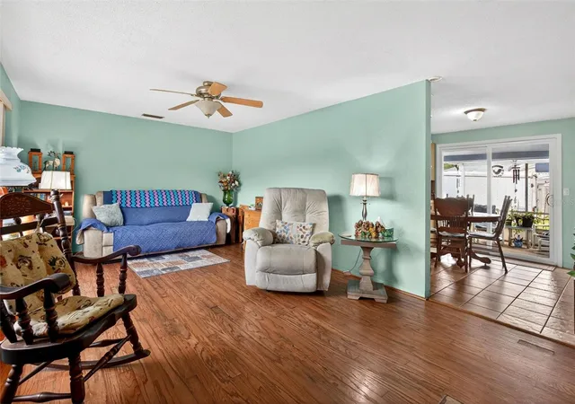 3rd image of 201 Poinciana Ave, Port Orange, FL 32127 | MLS# V4949472