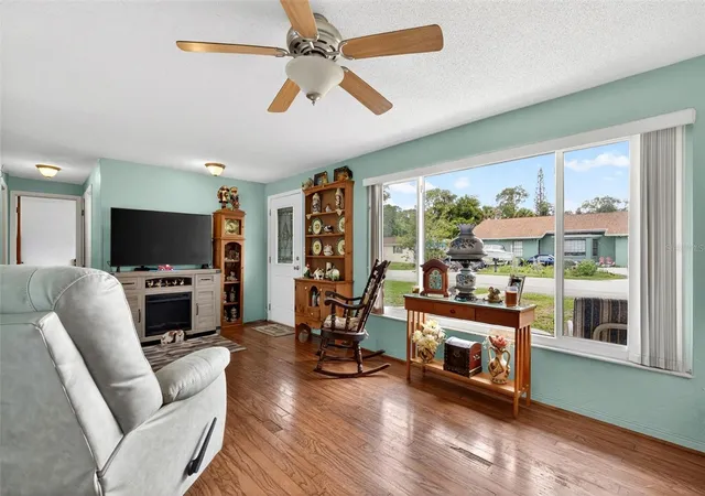 5th image of 201 Poinciana Ave, Port Orange, FL 32127 | MLS# V4949472