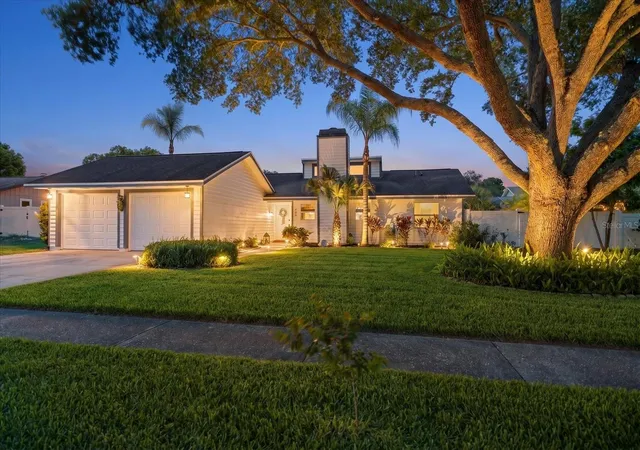 2nd image of 420 Oxford Rd, Palm Harbor, FL 34683 | MLS# TB8515770