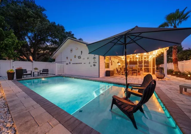 3rd image of 420 Oxford Rd, Palm Harbor, FL 34683 | MLS# TB8515770