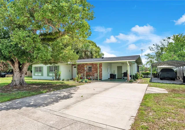 Photo 3 of Single family home for sale at 309 Vihlen Rd, Sanford, FL 32771 | MLS# O6413892 | Listing updated on 2026-10-08