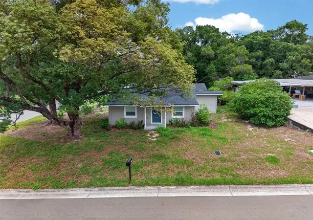 1st image of 305 S Sharp St, Lake Wales, FL 33853 | MLS# S5151291