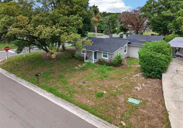 2nd image of 305 S Sharp St, Lake Wales, FL 33853 | MLS# S5151291